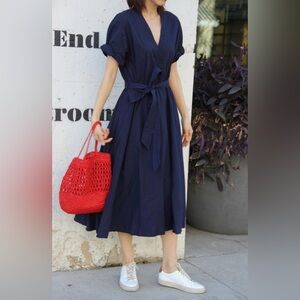 Xirena Size S • Winslow Navy Blue Short Sleeve Midi Dress.
